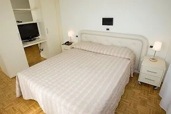 ***  Hotel Astoria Fidenza Италия